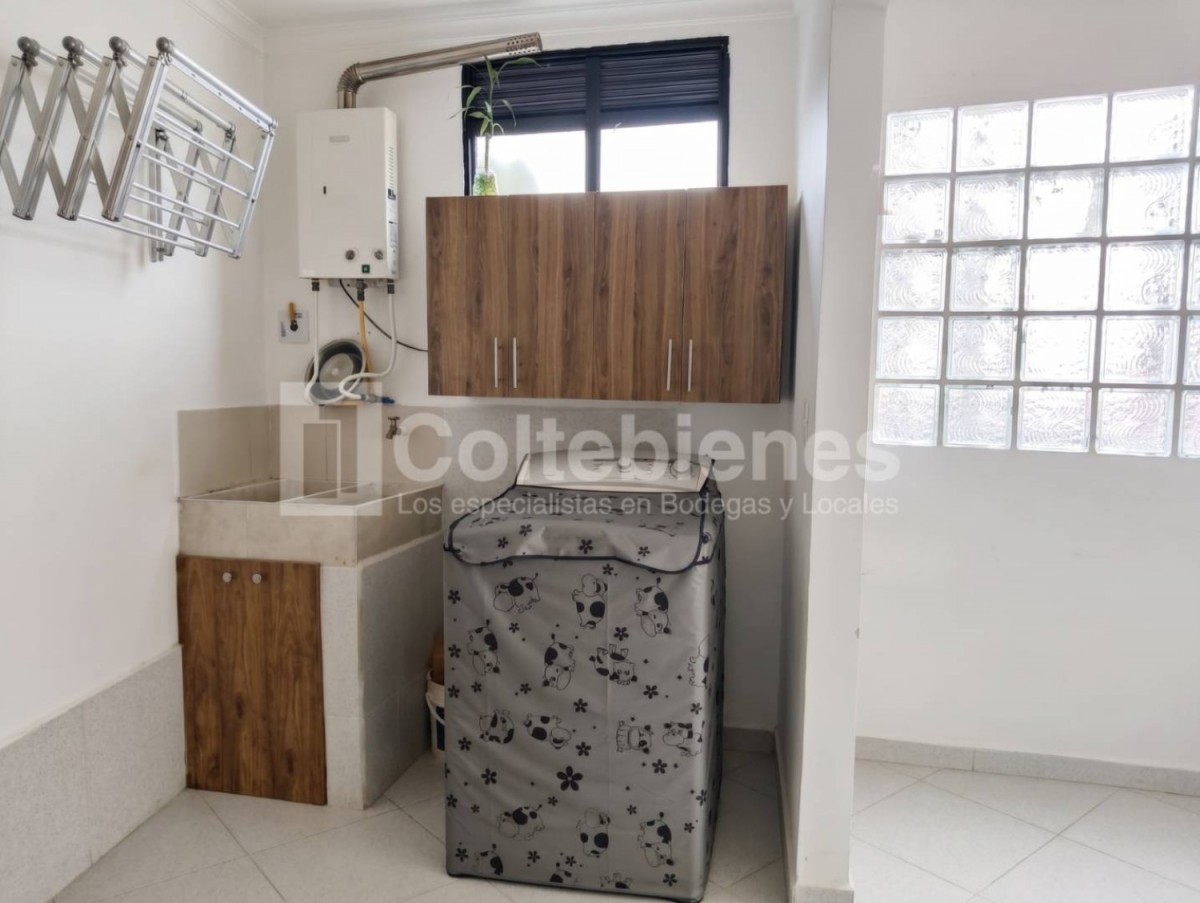 Apartamento en venta en Vereda La Doctora, Sabaneta · foto 3 de 13