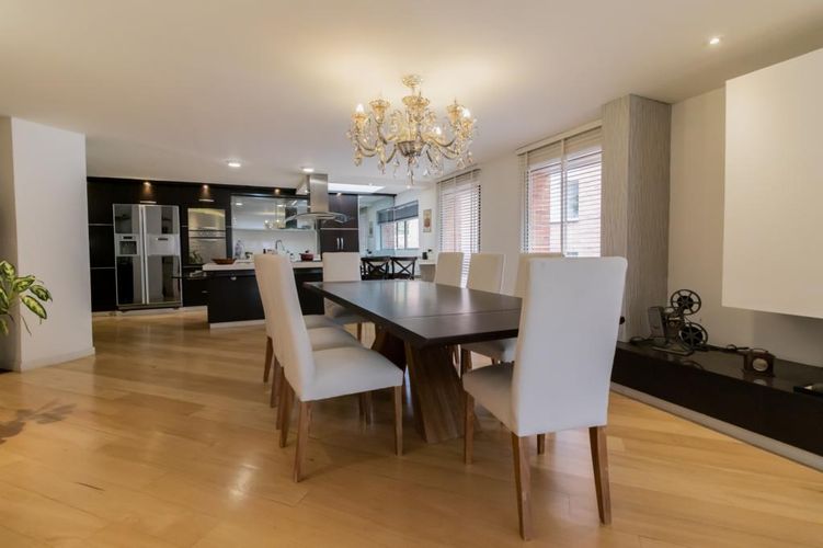 Apartamento de 3 alcobas en venta en Chico Norte, Bogotá, 205 m² · foto 11 de 24