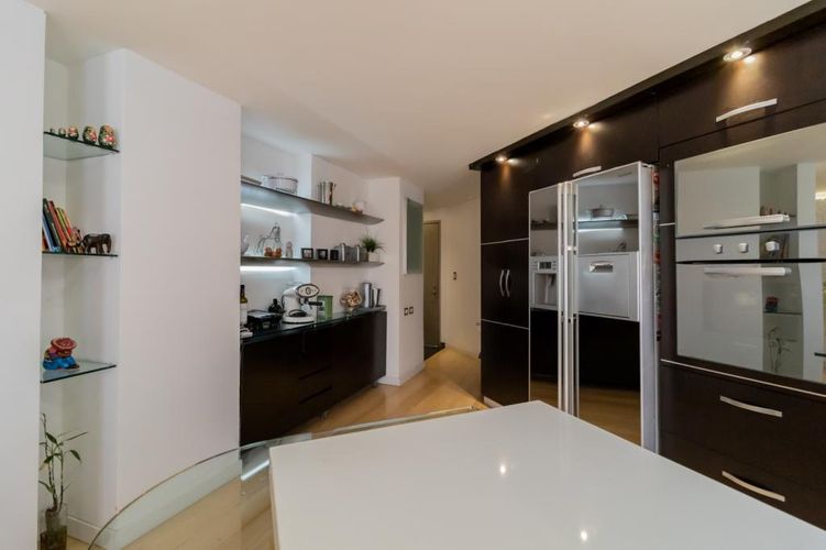 Apartamento de 3 alcobas en venta en Chico Norte, Bogotá, 205 m² · foto 15 de 24