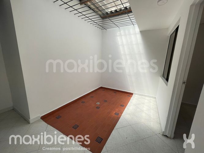 Casa de 3 alcobas en venta en Caicedo, Medellín, 150 m² · foto 9 de 11