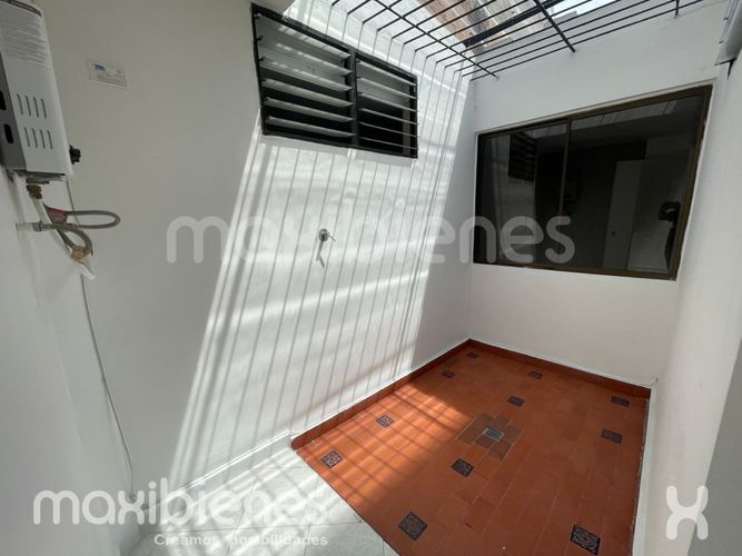 Casa de 3 alcobas en venta en Caicedo, Medellín, 150 m² · foto 10 de 11
