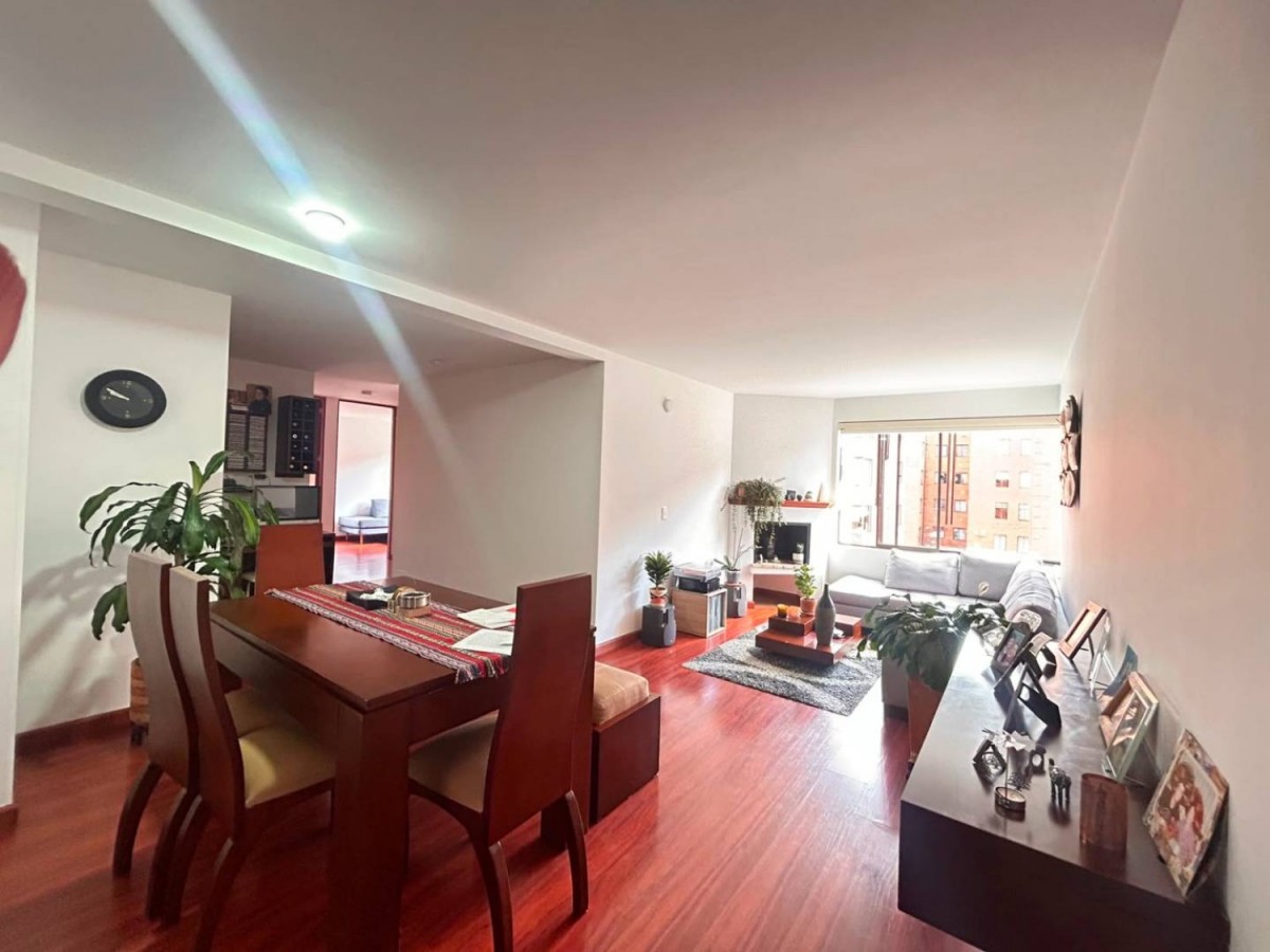 Apartamento en venta en Portales Del Norte, Bogotá · foto 2 de 24
