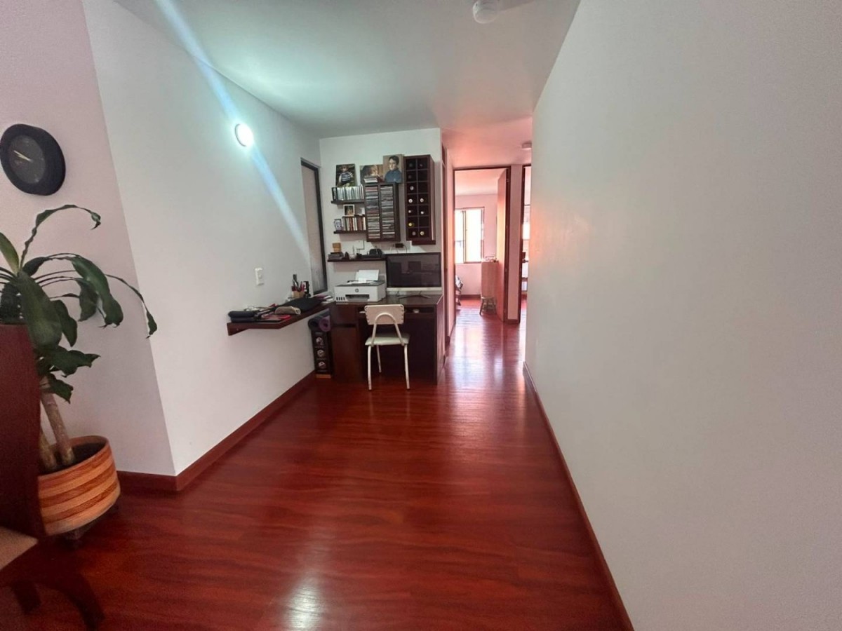 Apartamento en venta en Portales Del Norte, Bogotá · foto 6 de 24