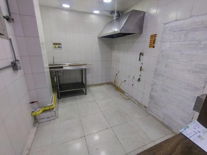 Local en arriendo en La Candelaria, Medellín, 15 m² · foto 6 de 8