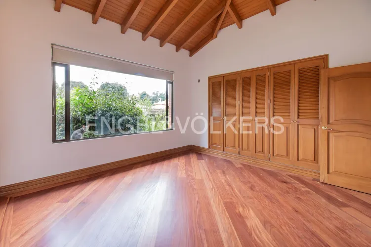 Casa de 4 alcobas en venta en Guaymaral, Bogotá, 458 m² · foto 12 de 20