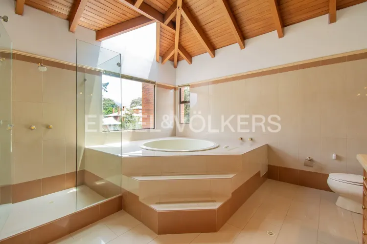 Casa de 4 alcobas en venta en Guaymaral, Bogotá, 458 m² · foto 9 de 20