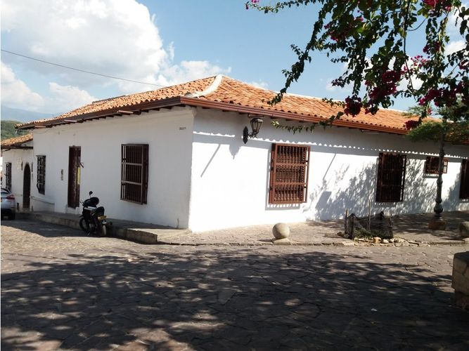 Casa de 1 alcoba en venta en La Aurora, Girón, 450 m² · foto 3 de 24