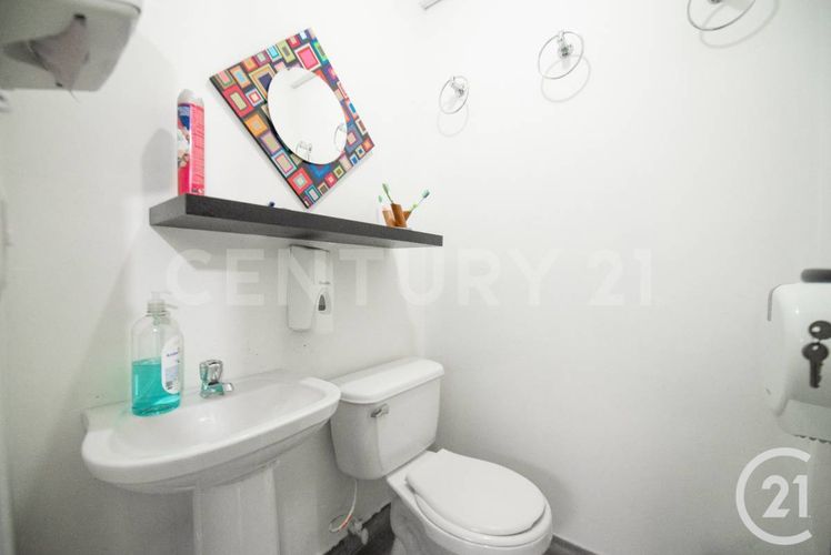 Oficina en venta en San Lucas, Medellín, 273 m² · foto 13 de 20