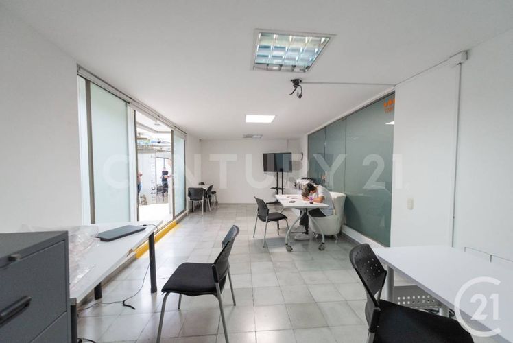 Oficina en venta en San Lucas, Medellín, 273 m² · foto 15 de 20