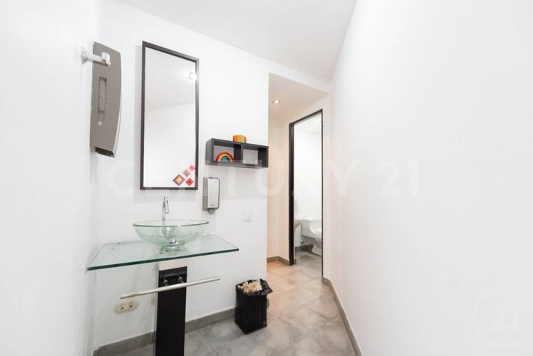Oficina en venta en San Lucas, Medellín, 273 m² · foto 17 de 20