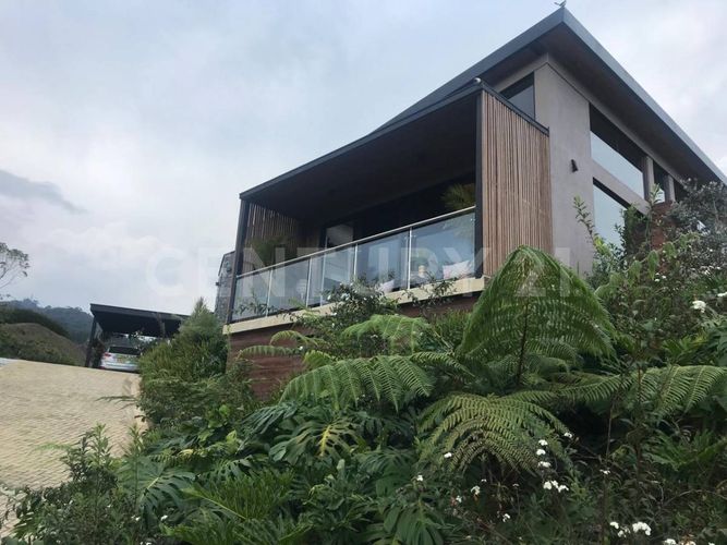 Casa de 3 alcobas en venta en El Porvenir, Rionegro, 278 m² · foto 3 de 18