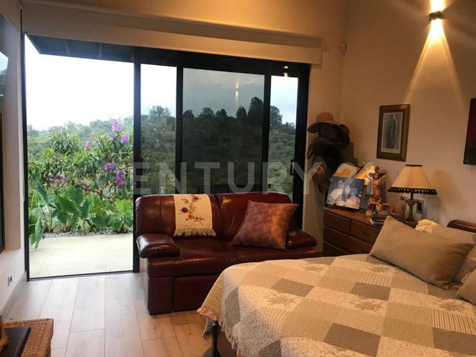 Casa de 3 alcobas en venta en El Porvenir, Rionegro, 278 m² · foto 11 de 18