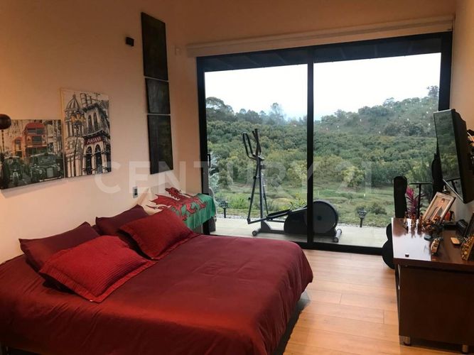 Casa de 3 alcobas en venta en El Porvenir, Rionegro, 278 m² · foto 12 de 18