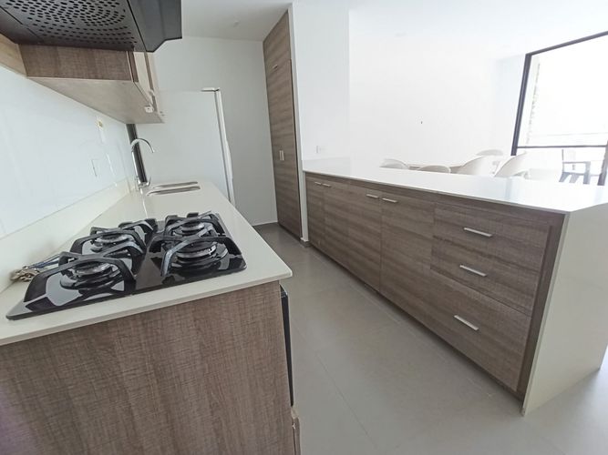 Apartamento de 2 alcobas en arriendo en Loma Del Escobero, Envigado, 85 m² · foto 4 de 13