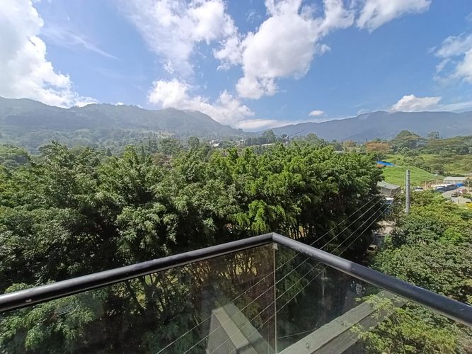 Apartamento de 2 alcobas en arriendo en Loma Del Escobero, Envigado, 85 m² · foto 6 de 13