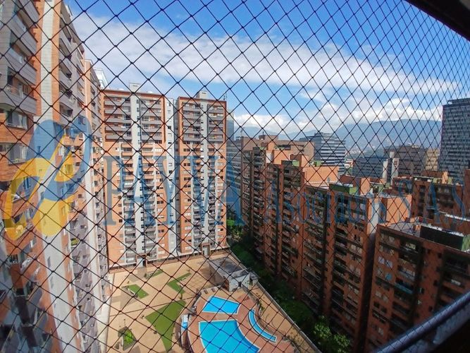 Apartamento de 3 alcobas en arriendo en Ciudad Del Río, Medellín, 83 m² · foto 6 de 16
