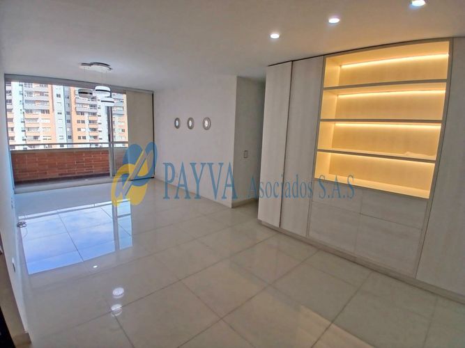 Apartamento de 3 alcobas en arriendo en Ciudad Del Río, Medellín, 83 m² · foto 3 de 16