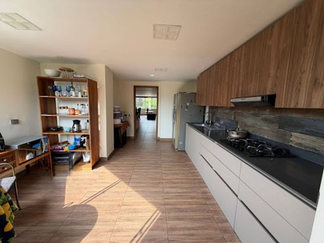 Apartamento de 4 alcobas en arriendo en Milla De Oro, Medellín, 220 m² · foto 4 de 18