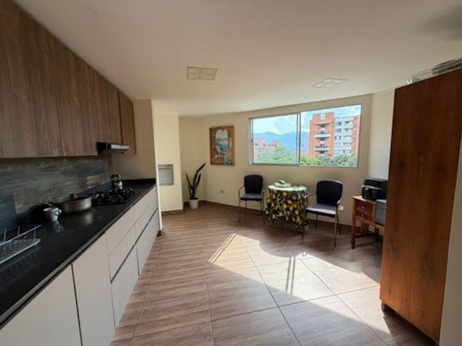 Apartamento de 4 alcobas en arriendo en Milla De Oro, Medellín, 220 m² · foto 6 de 18