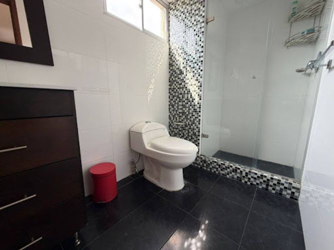 Apartamento de 4 alcobas en arriendo en Milla De Oro, Medellín, 220 m² · foto 11 de 18