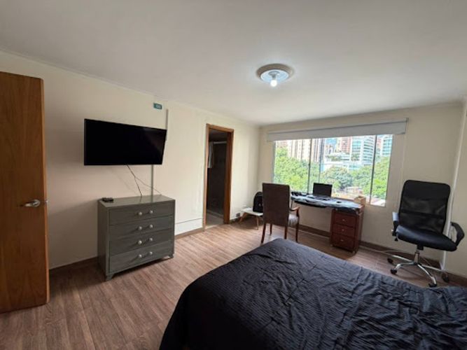 Apartamento de 4 alcobas en arriendo en Milla De Oro, Medellín, 220 m² · foto 13 de 18