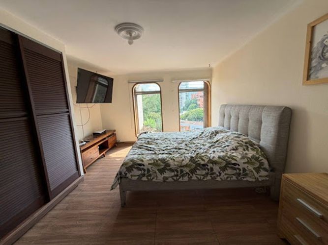 Apartamento de 4 alcobas en arriendo en Milla De Oro, Medellín, 220 m² · foto 14 de 18