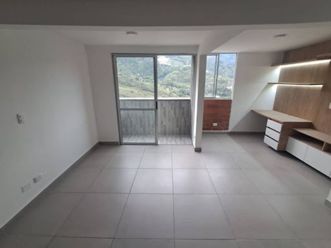 Apartamento de 2 alcobas en venta en Ciudadela Del Norte, Bello, 54 m² · foto 3 de 14