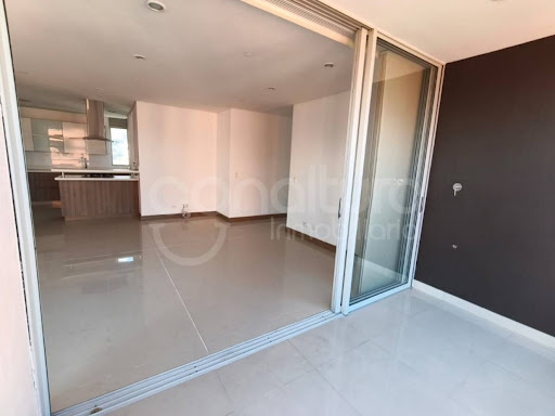 Apartamento en arriendo en Lalinde, Medellín · foto 4 de 24
