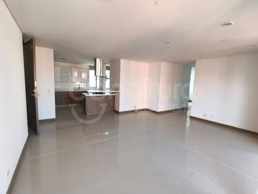 Apartamento en arriendo en Lalinde, Medellín · foto 5 de 24