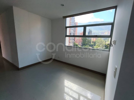 Apartamento en arriendo en Lalinde, Medellín · foto 9 de 24