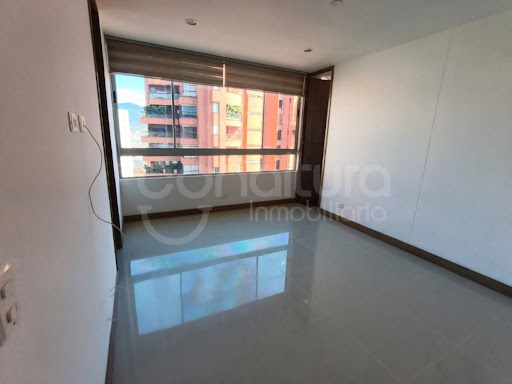 Apartamento en arriendo en Lalinde, Medellín · foto 12 de 24