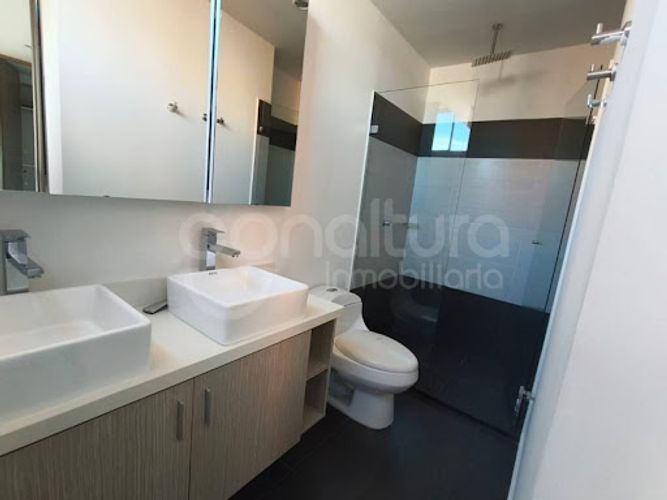 Apartamento en arriendo en Lalinde, Medellín · foto 19 de 24