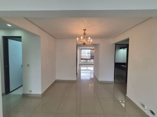 Apartamento de 3 alcobas en arriendo en Patio Bonito, Medellín, 170 m² · foto 8 de 24