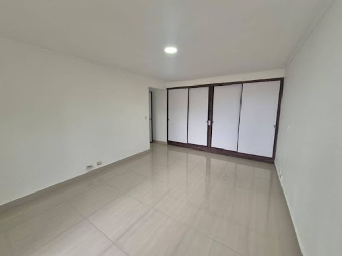 Apartamento de 3 alcobas en arriendo en Patio Bonito, Medellín, 170 m² · foto 10 de 24