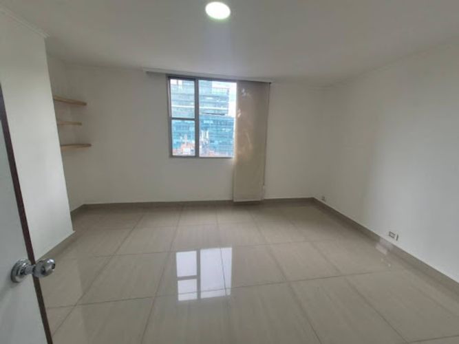 Apartamento de 3 alcobas en arriendo en Patio Bonito, Medellín, 170 m² · foto 12 de 24