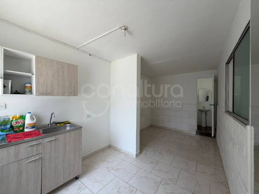 Casa en arriendo en Manila, Medellín · foto 2 de 24