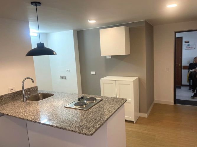 Apartaestudio en venta en Chapinero Central, Bogotá, 30 m² · foto 2 de 9