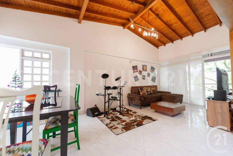 Apartamento de 3 alcobas en venta en Orense, Envigado, 117 m² · foto 2 de 17