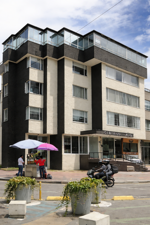 Apartamento en venta en El Lago, Bogotá · foto 2 de 16