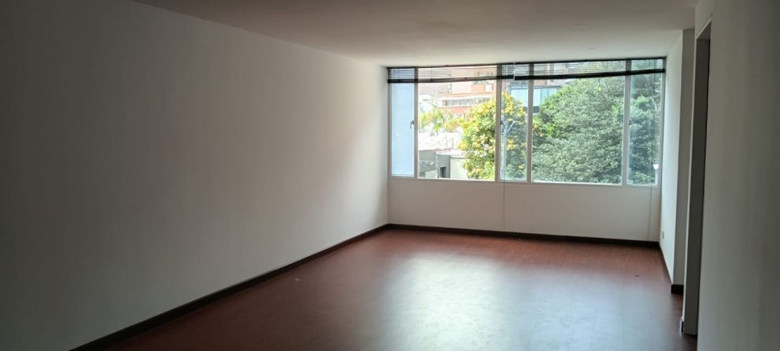 Apartamento en venta en El Lago, Bogotá · foto 3 de 16