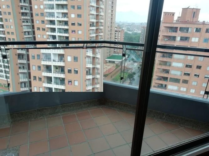 Apartamento en venta en Lagos De Cordoba, Bogotá · foto 5 de 18