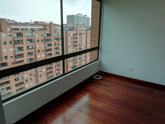 Apartamento en venta en Lagos De Cordoba, Bogotá · foto 6 de 18