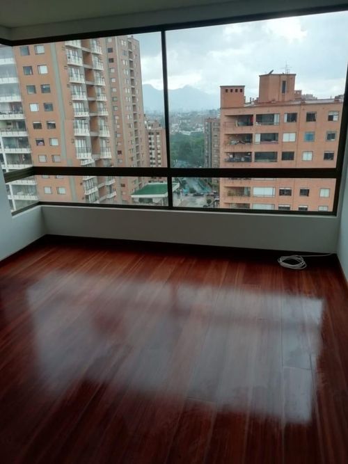 Apartamento en venta en Lagos De Cordoba, Bogotá · foto 7 de 18