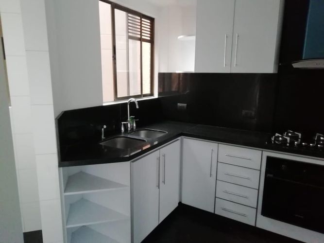 Apartamento en venta en Lagos De Cordoba, Bogotá · foto 10 de 18