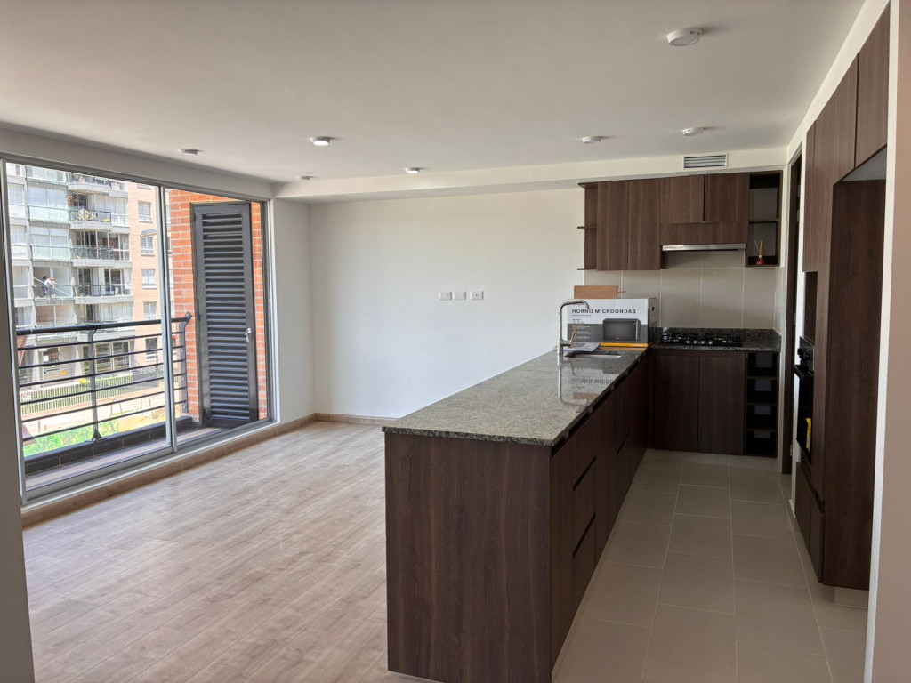 Apartamento en venta en La Felicidad, Bogotá · foto 2 de 14