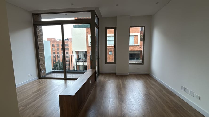 Apartaestudio en venta en Chico Norte, Bogotá, 52 m² · foto 2 de 19