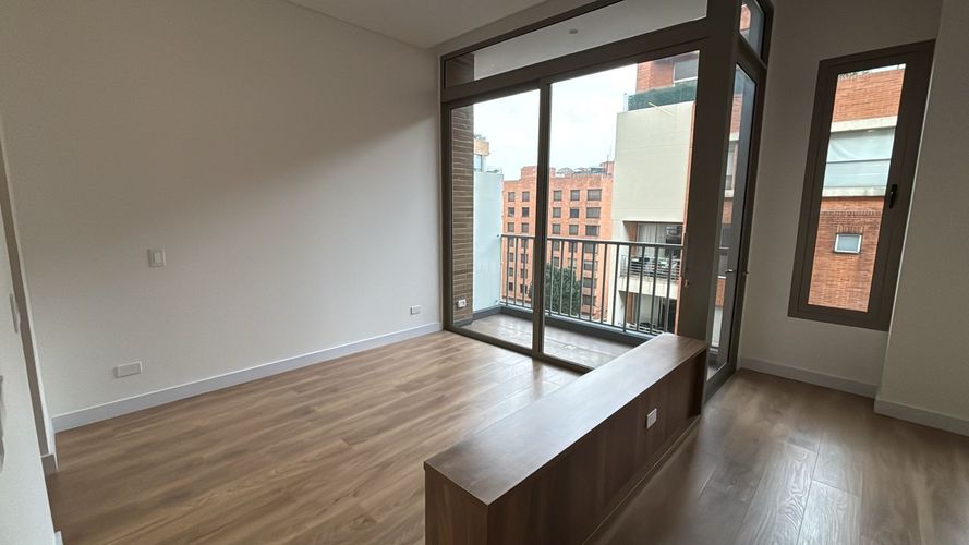 Apartaestudio en venta en Chico Norte, Bogotá, 52 m² · foto 3 de 19