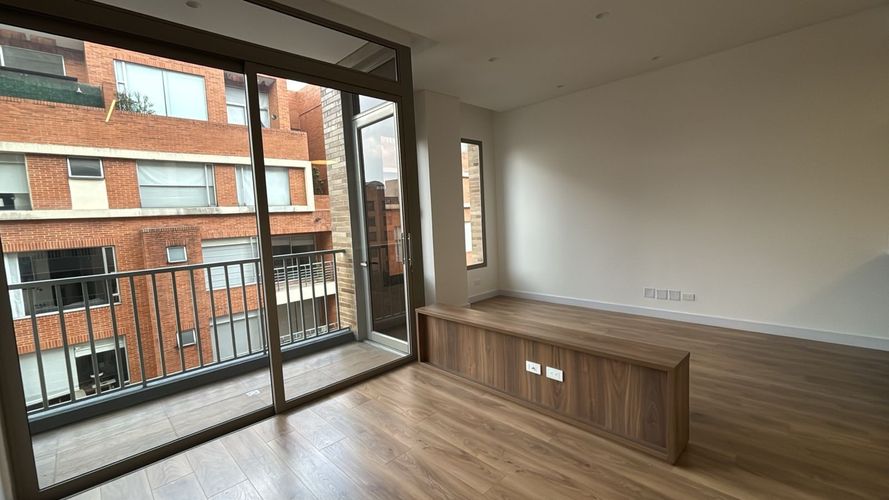 Apartaestudio en venta en Chico Norte, Bogotá, 52 m² · foto 4 de 19