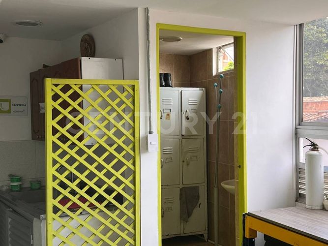 Bodega en arriendo en Laureles, Medellín, 380 m² · foto 10 de 20