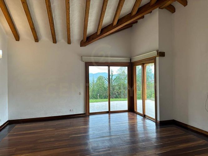 Casa de 5 alcobas en venta en Guayabito, Rionegro, 350 m² · foto 7 de 19